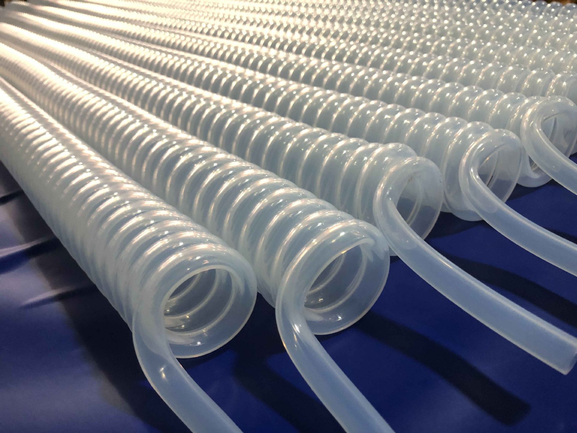 厂家供应耐酸碱防腐蚀耐高低温透明铁氟龙 pfa盘旋管弹簧管