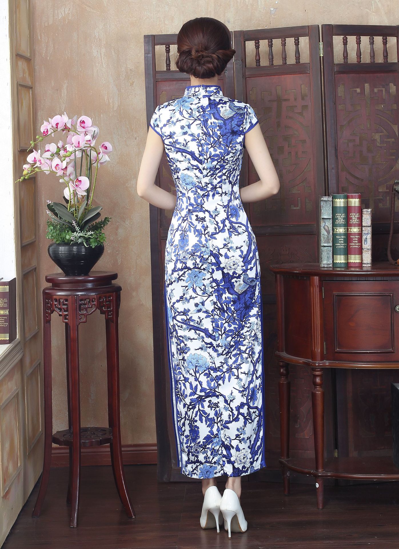 厂家直销秋冬新款真丝旗袍中国风改良青花瓷旗袍宴会日常连衣裙