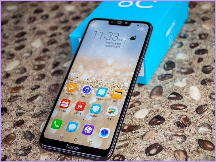 华为honor/荣耀畅玩8c 4000毫安全面屏4g全网通人脸解锁华为手机