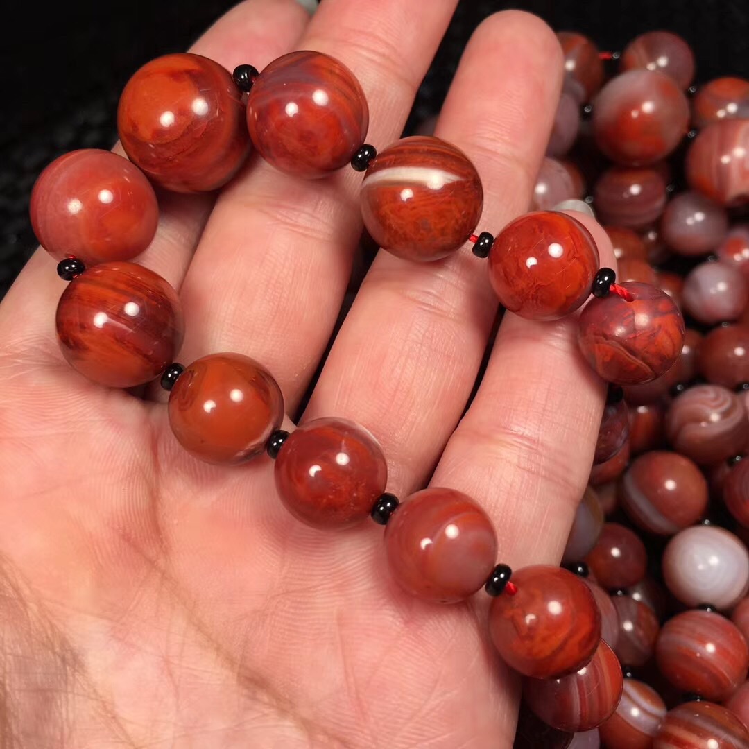 可塘南红玛瑙手持 红白相间 可塘四川九口料 干净红润 厂家直销