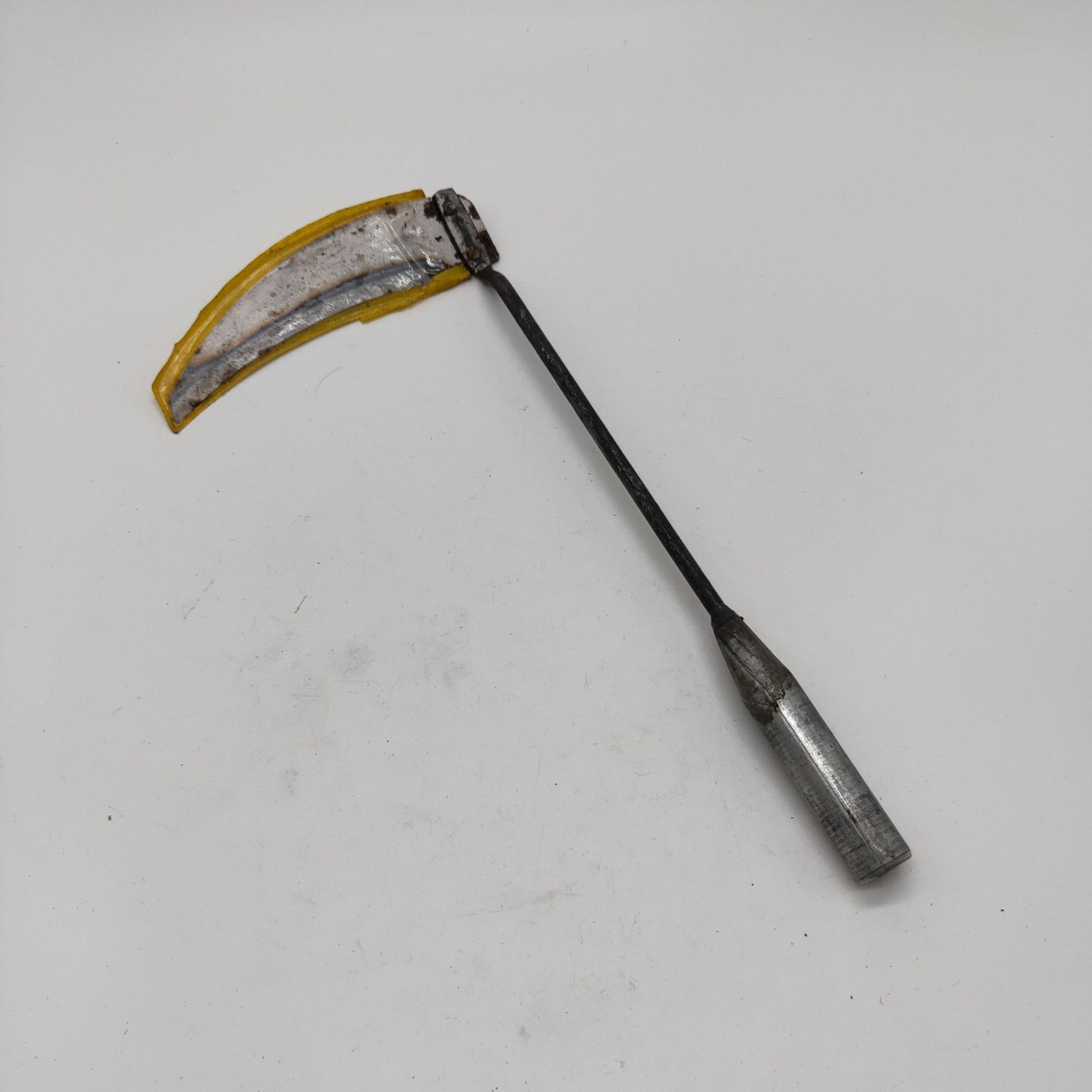 铁把农用割草割麦子月牙直把镰刀铁镰刀两元2元店货源批发