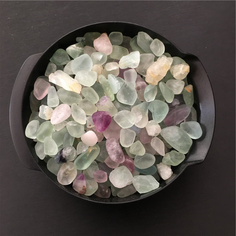 天然萤石碎石 彩萤石消磁净化 扩香石摆件盆景风水石