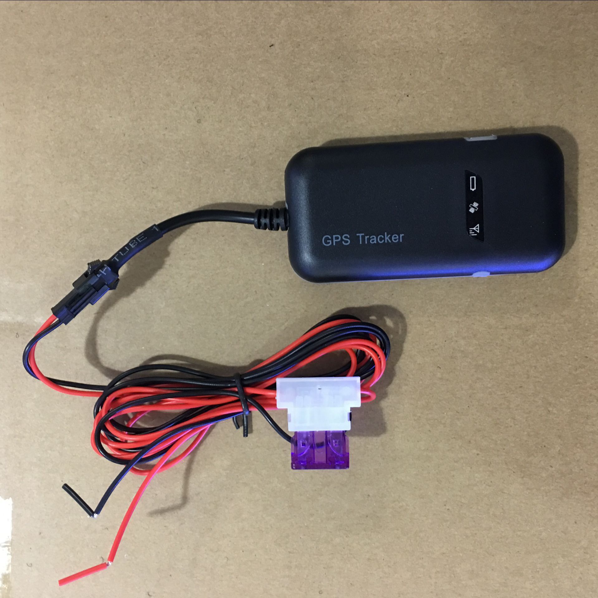 gps定位器gt02a摩托车电动车追踪器 汽车防盗车载定位器全球通用