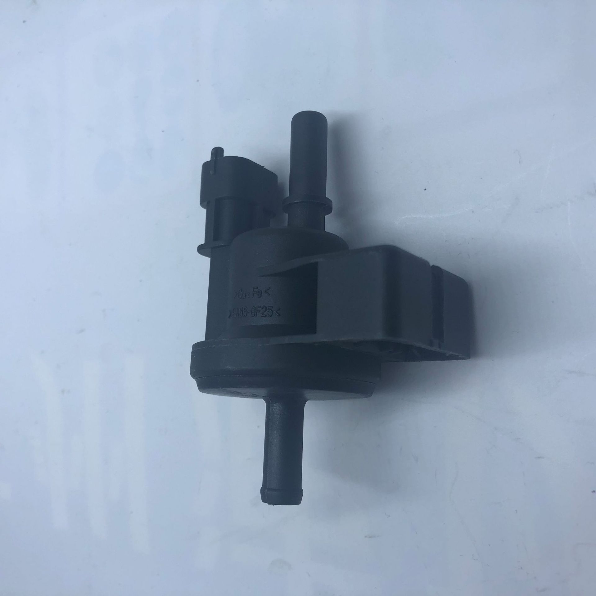 燃油箱通气阀 适用于宝马e90 e93 e92 13907838281