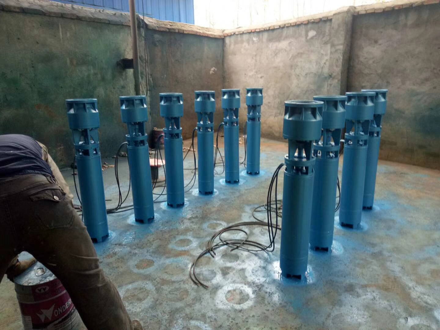 厂家直销潜水泵多级立式深井泵深井水泵175qj32-120