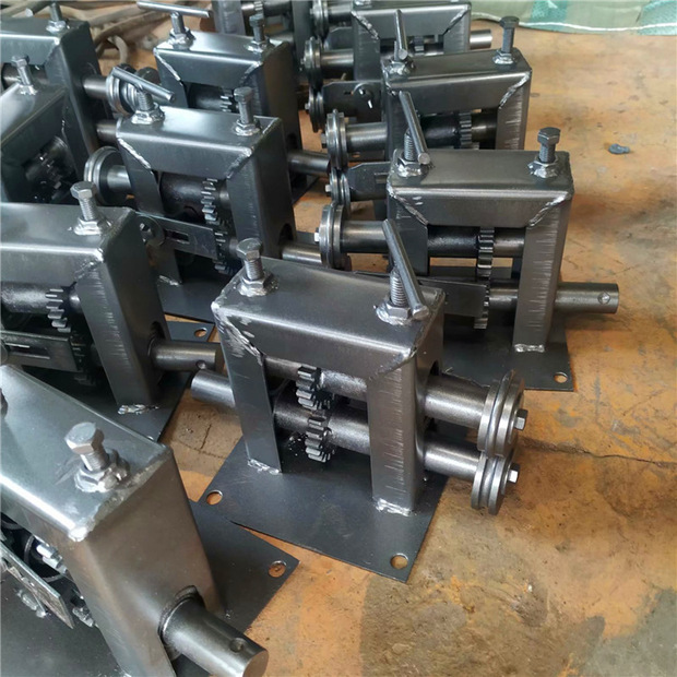 厂家批发 手动卷圆机 白铁皮保温压边机 小型卷板机 铝皮咬口机金