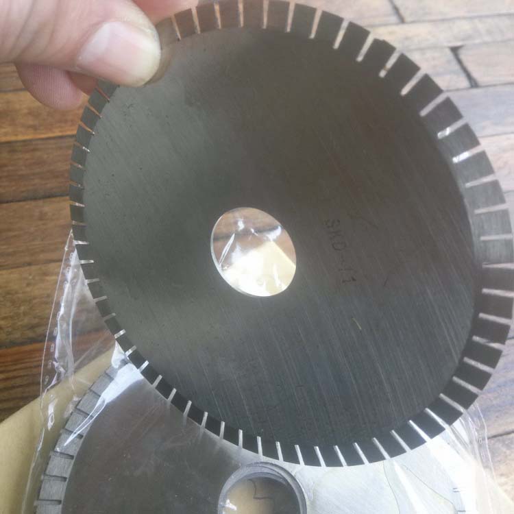 橡胶切割刀/条形带齿刀片/切割齿刀/100开刃圆刀/切鱼机带齿圆刀