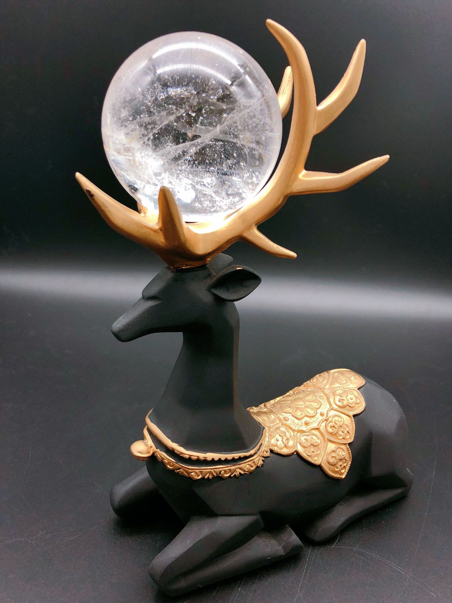 白水晶球摆件 一鹿有你 款式新颖 简单大方 摆放