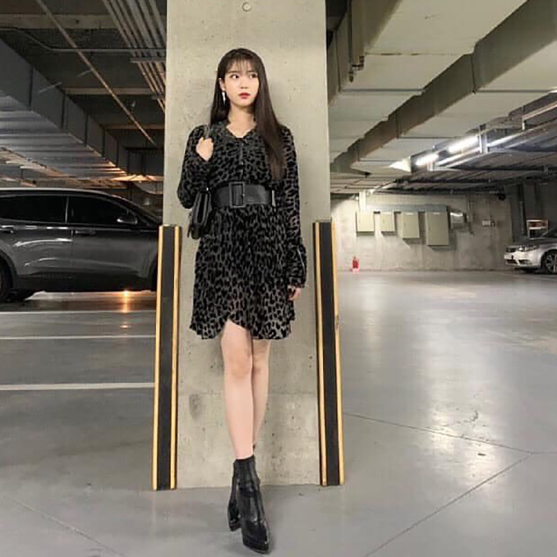 德鲁纳酒店iu李知恩张满月同款豹纹长袖短款连衣裙女2019秋季新款