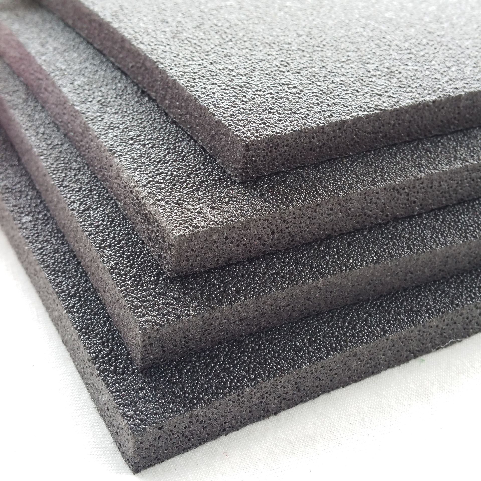 现货供应ixpe阻燃材料泡棉pe卷料泡棉加黑25xpe内衬定制 量大价优