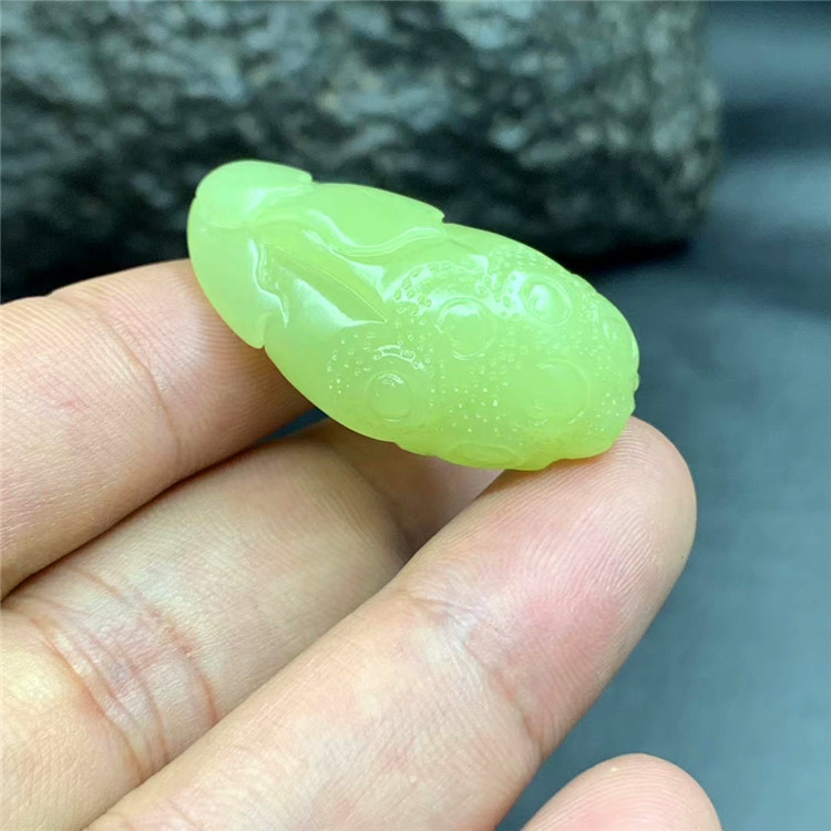 新疆和田玉若羌黄玉荷花挂件玉坠黄绿色黄口玉吊坠挂坠带证书