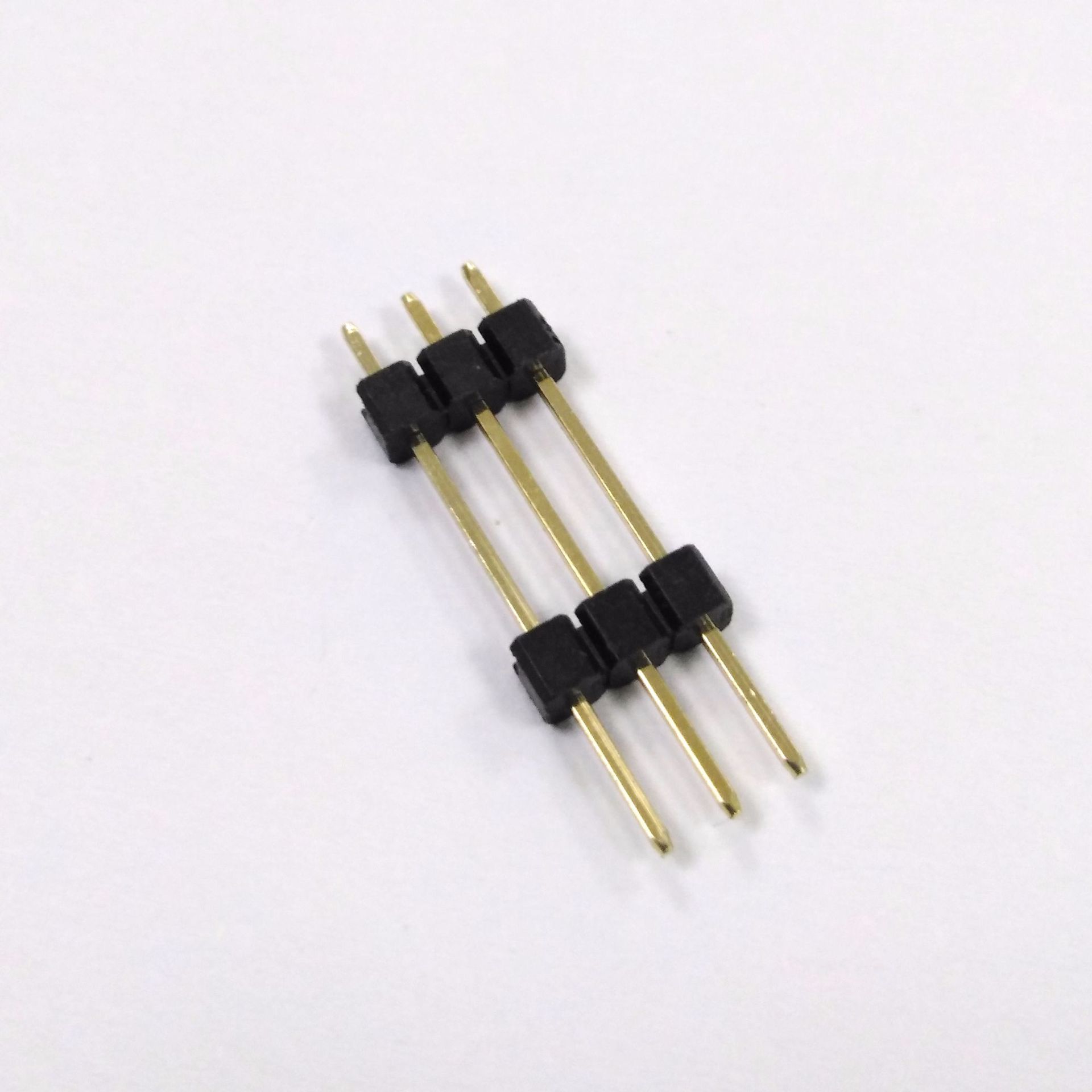 54单排双塑直插排针 3pin端子连接器 针长26mm 2.54 单排 排针