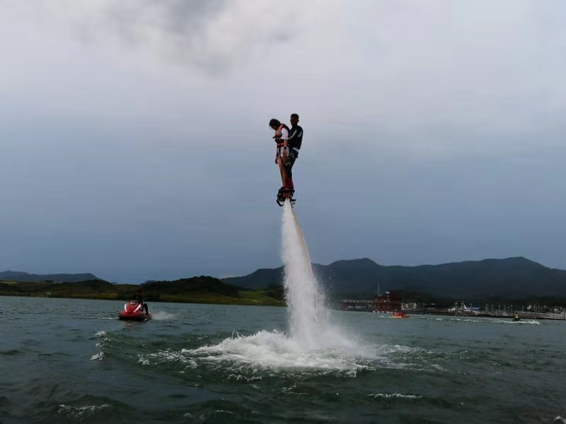 工厂法版碳纤维飞行器喷水飞行器水上飞人海上飞龙摩托艇飞人