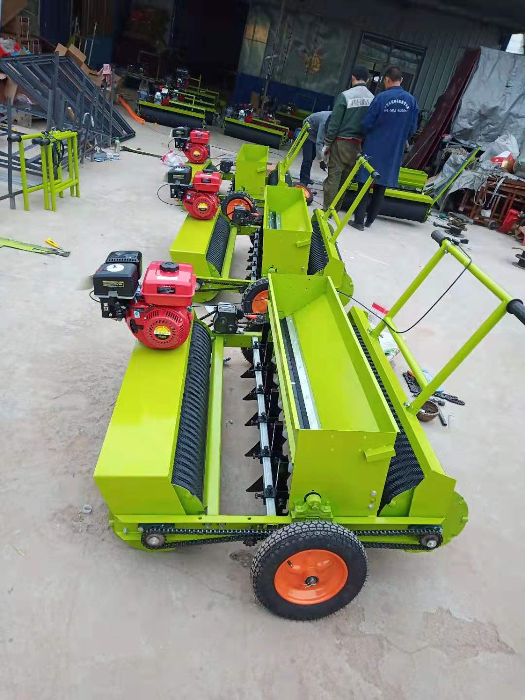 厂家直销汽油机旱地水稻直播机 自走式水稻播种机 专业旱稻精播机