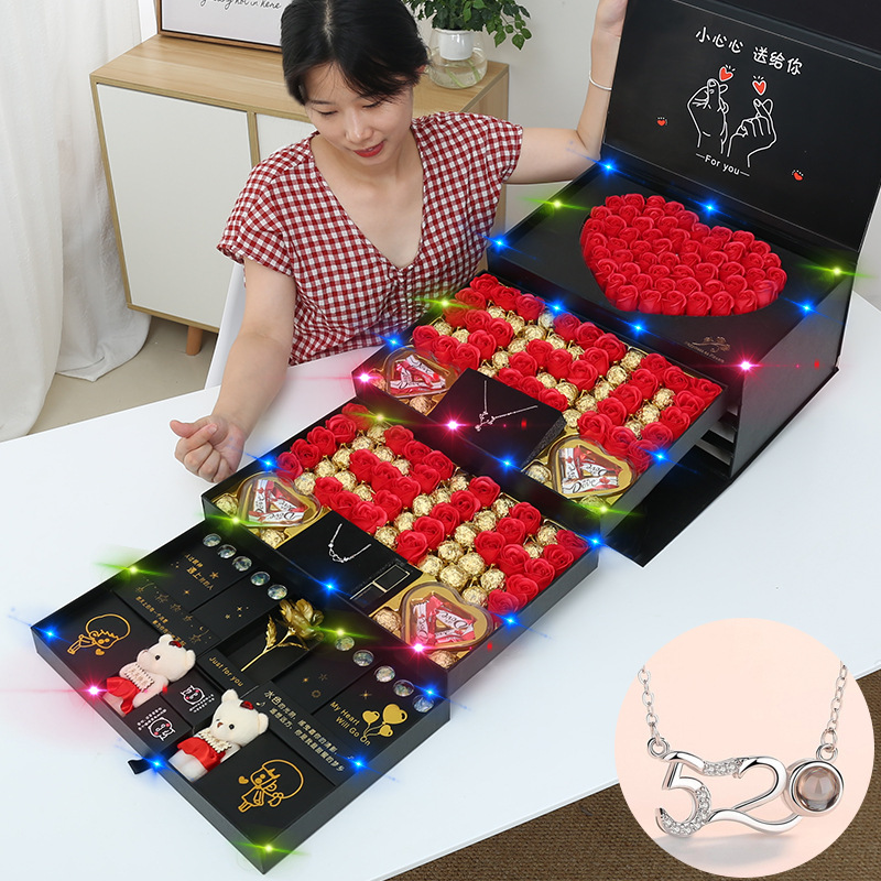 厂家香皂花礼盒巧克力生日礼物女新奇情人节礼物女生创意套装实用