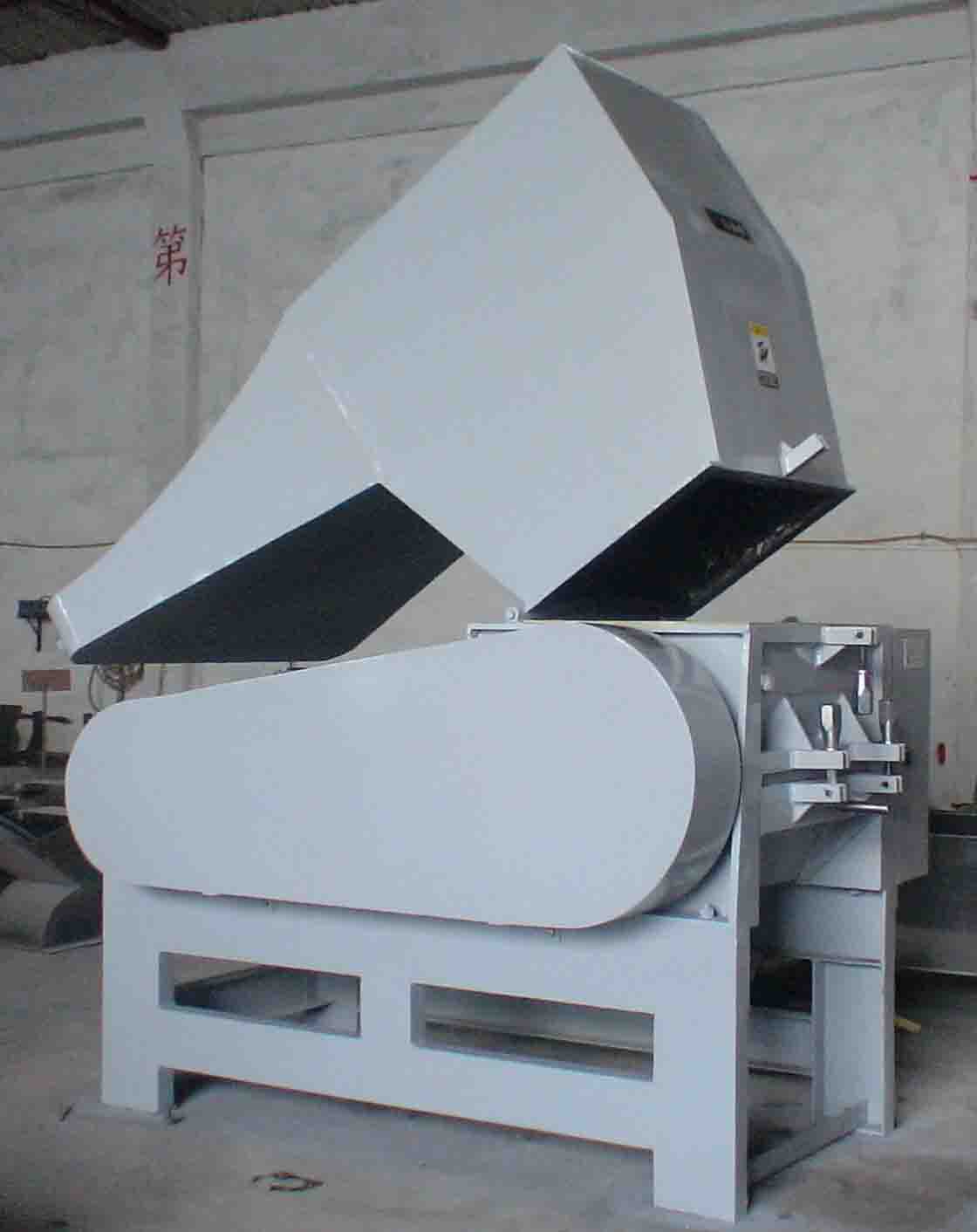 30hp已丙橡胶破碎机 丁苯橡胶颗粒粉碎机 sbs橡胶碎料机下料好