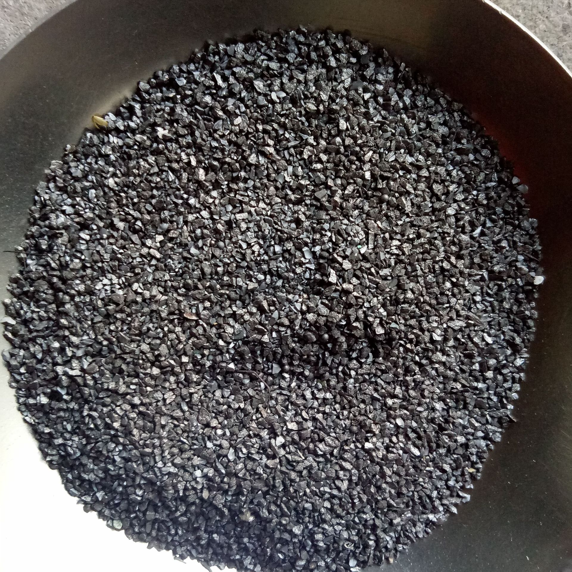 碳化钨颗粒厂家直销纯碳化钨耐磨小颗粒10-40目无磁样品免费