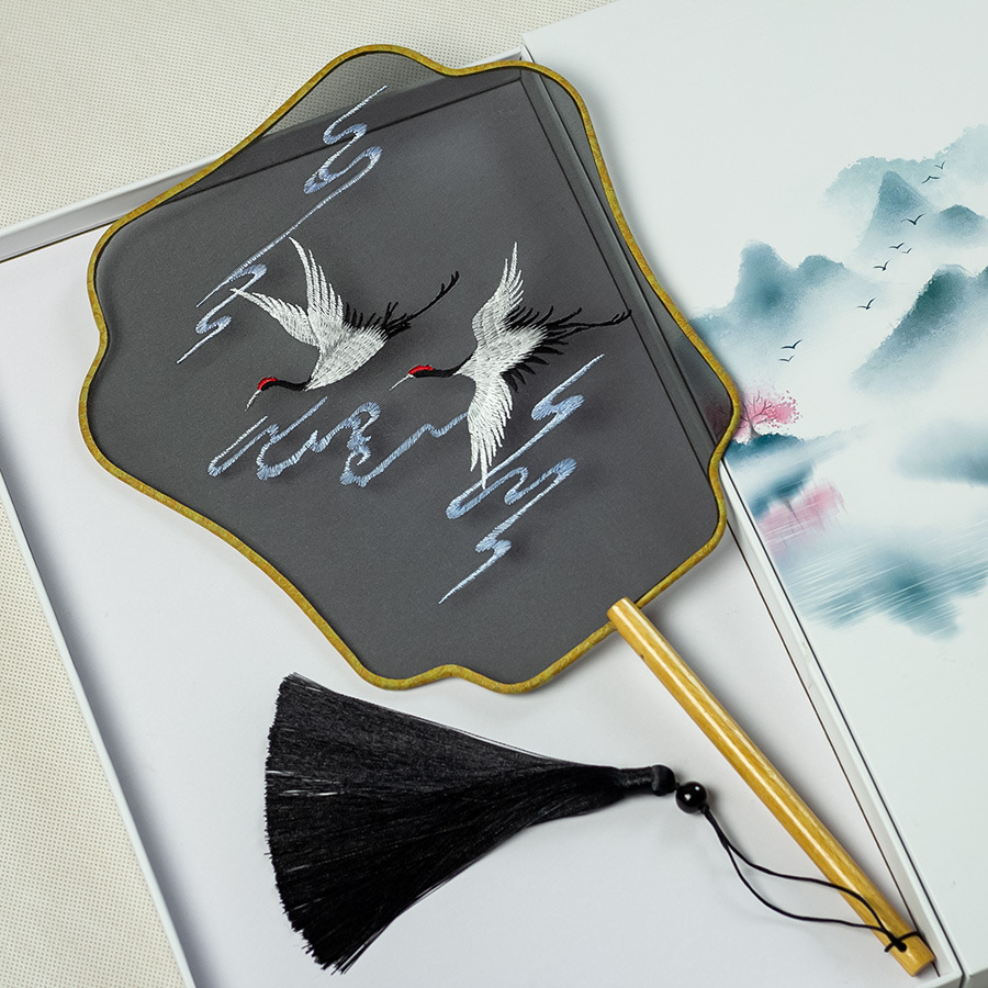 仿真丝古风扇子团扇刺绣古装宫廷汉服女式长柄流苏异型扇批发