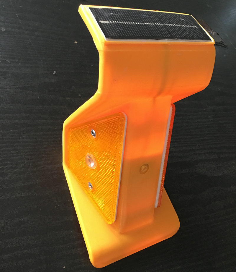 厂家定制太阳能轮廓标 大功率太阳能警示灯 高速公路护栏灯