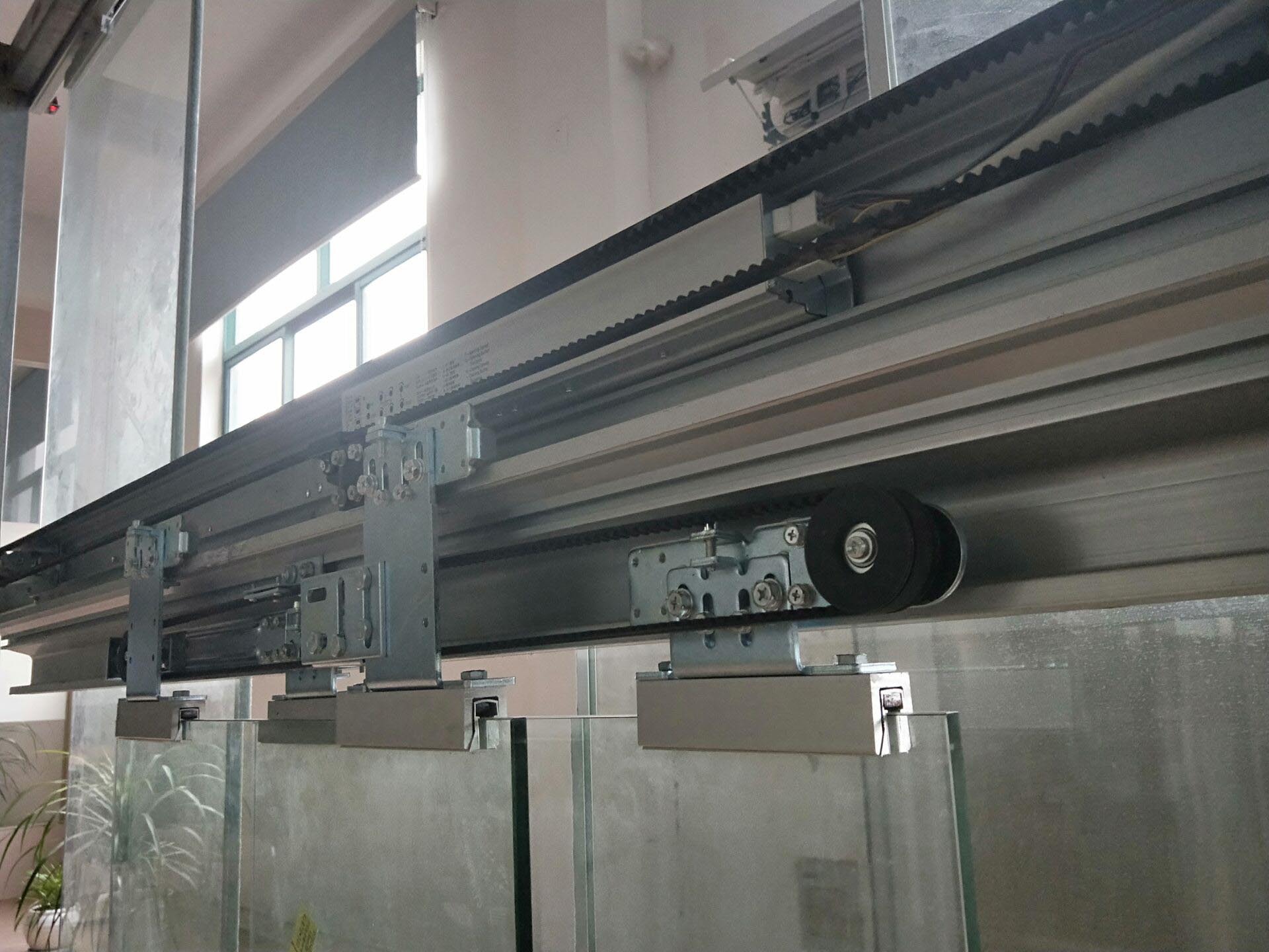 批发自动重叠玻璃感应门机组感应电动门折叠固定门平移门新品特价