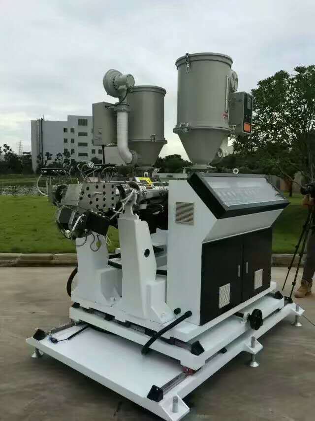 新型三维高速粒子载带成型主机1