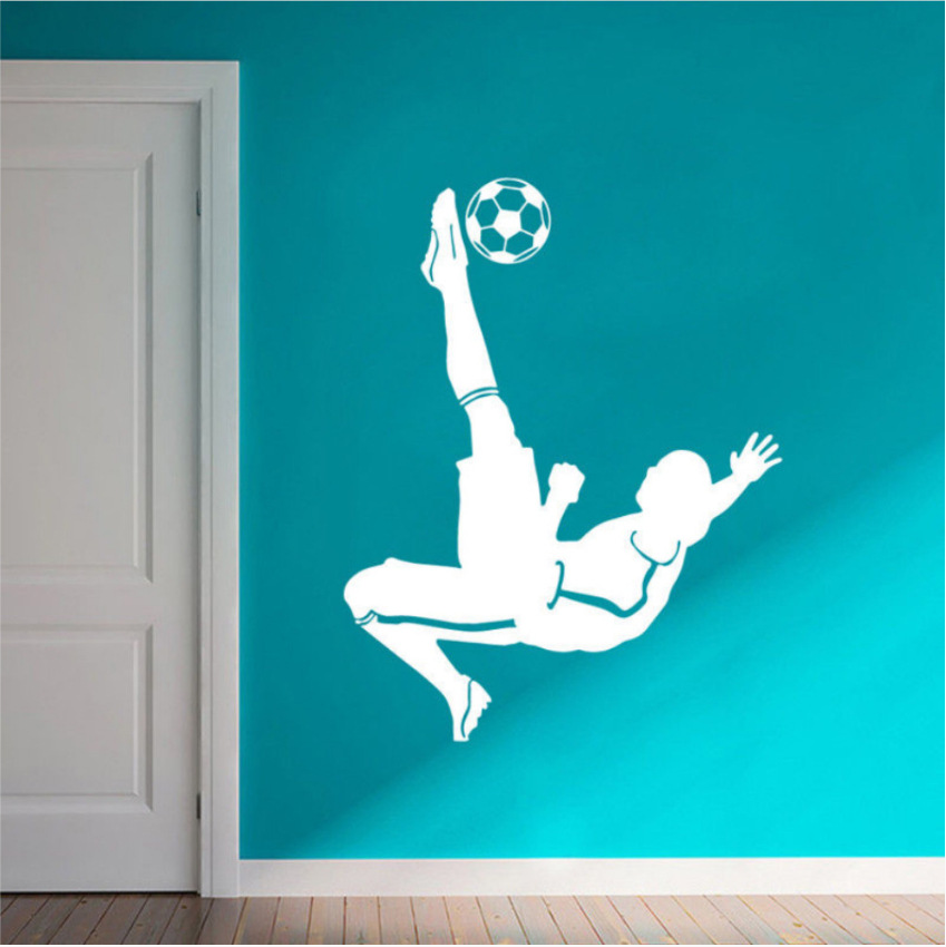 足球运动员倒挂金钩图案创意精雕乙烯基可移除墙贴装饰墙贴