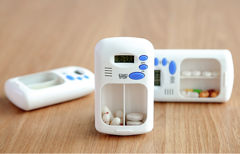 便携随身吃药提醒器智能电子定时药盒闹钟提醒分药盒旅行小巧药盒