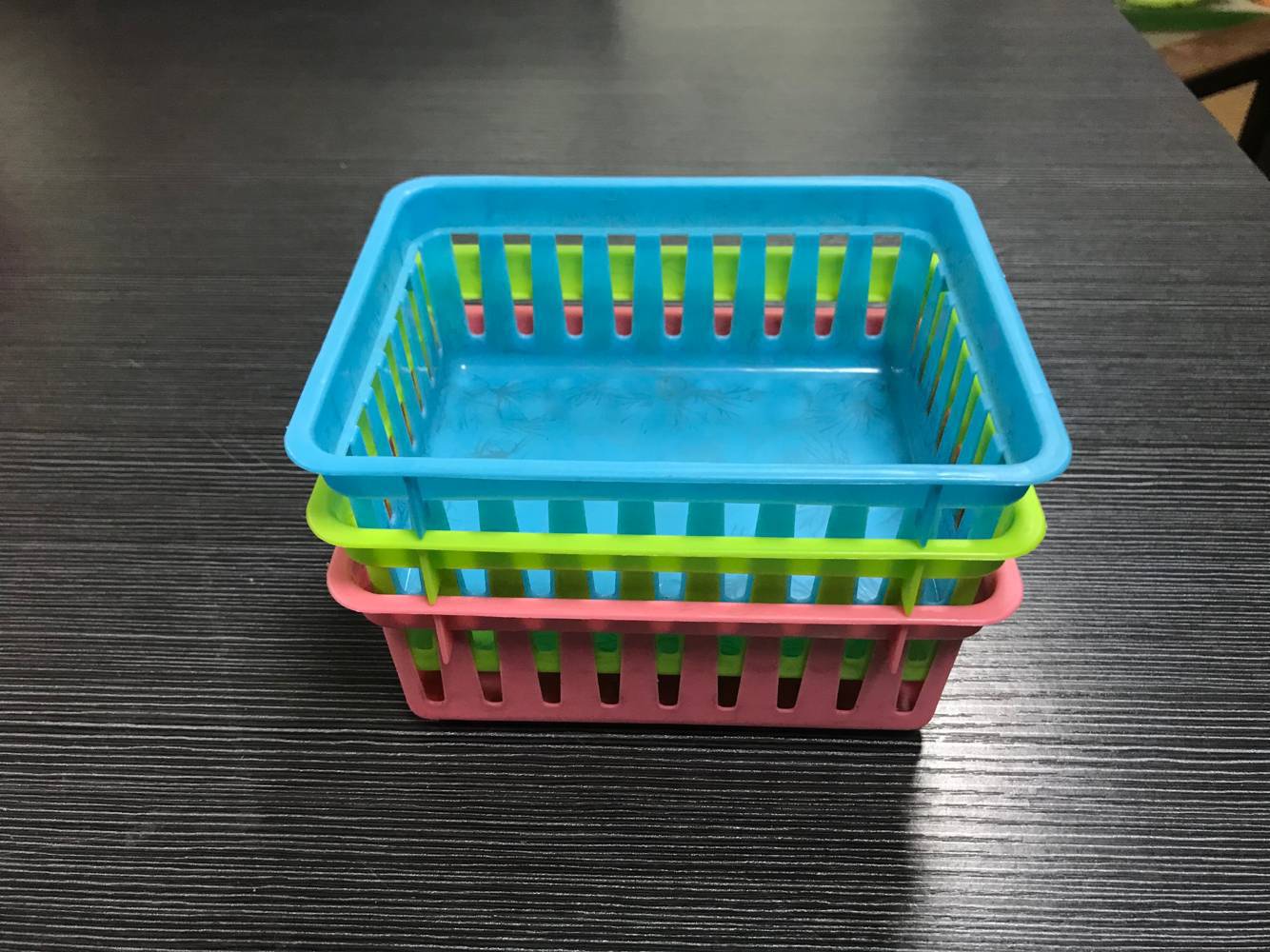 方形pp塑料文具篮 小饰品收纳用具收纳篮置物篮炫彩腰蓝厂家直销