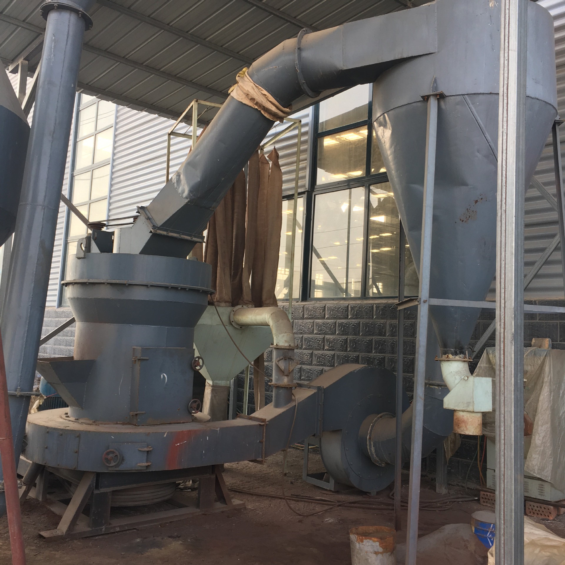 直销1510型矿石雷蒙磨粉机设备萤石雷蒙磨重晶石磨粉粉碎机