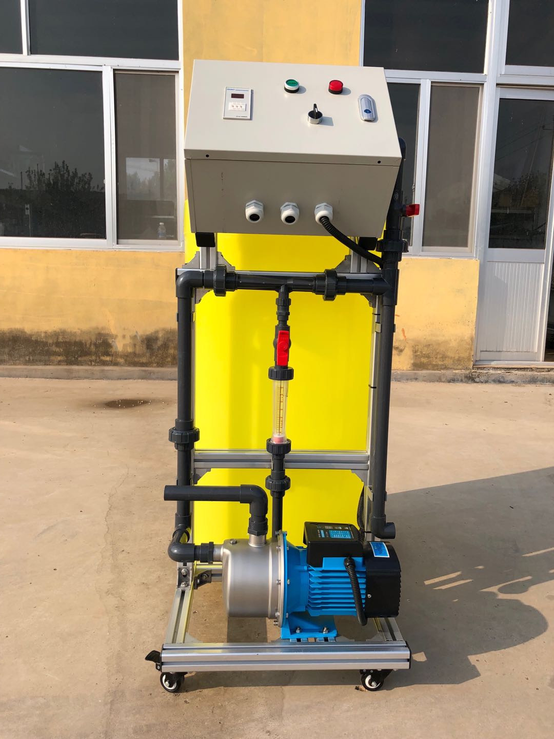 旭丰简单施肥机水肥一体机易安装易操作节水省肥节水灌溉设备