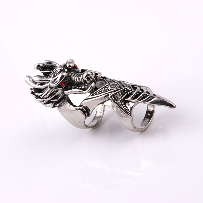 欧美时尚热卖新款几何龙头连体镶钻镂空防身手指关节戒指批发