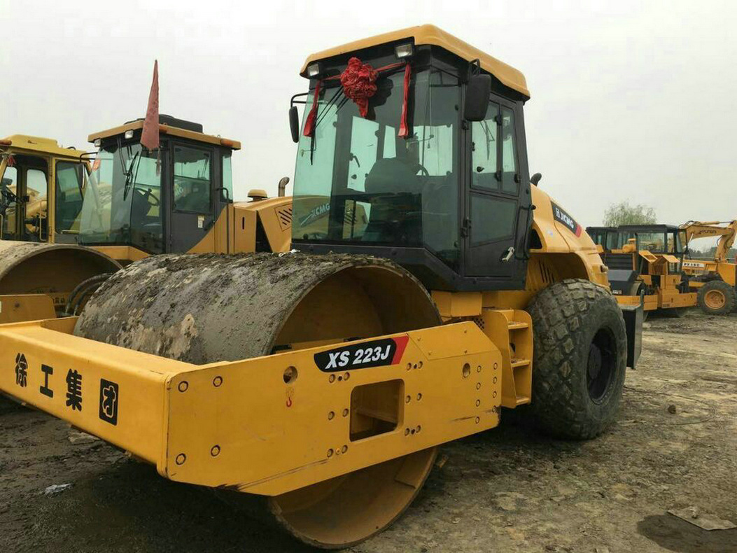 出售路面压路机 二手26吨压路机 大型路面压实机价格