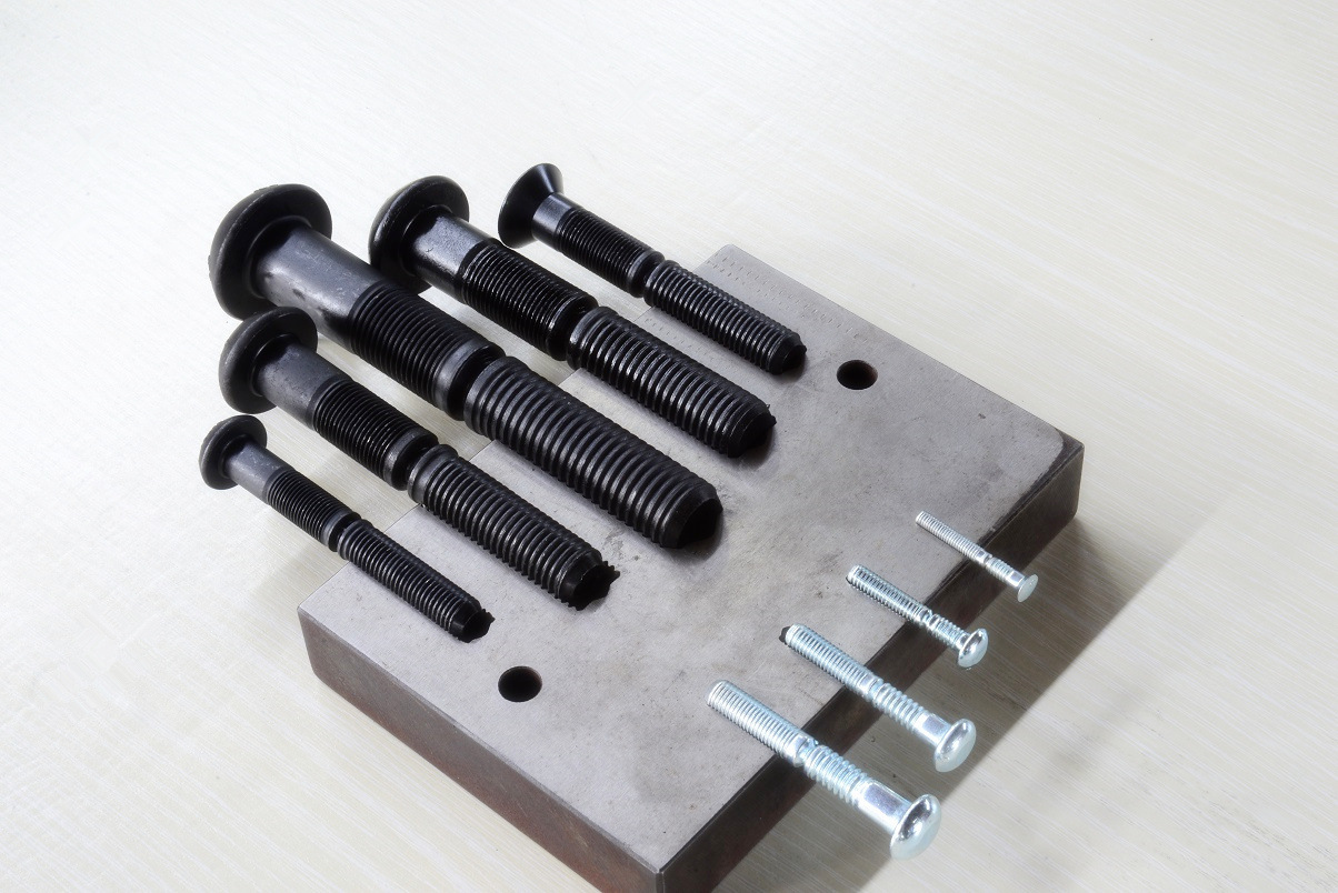 8-10mm碳钢材质环槽铆钉