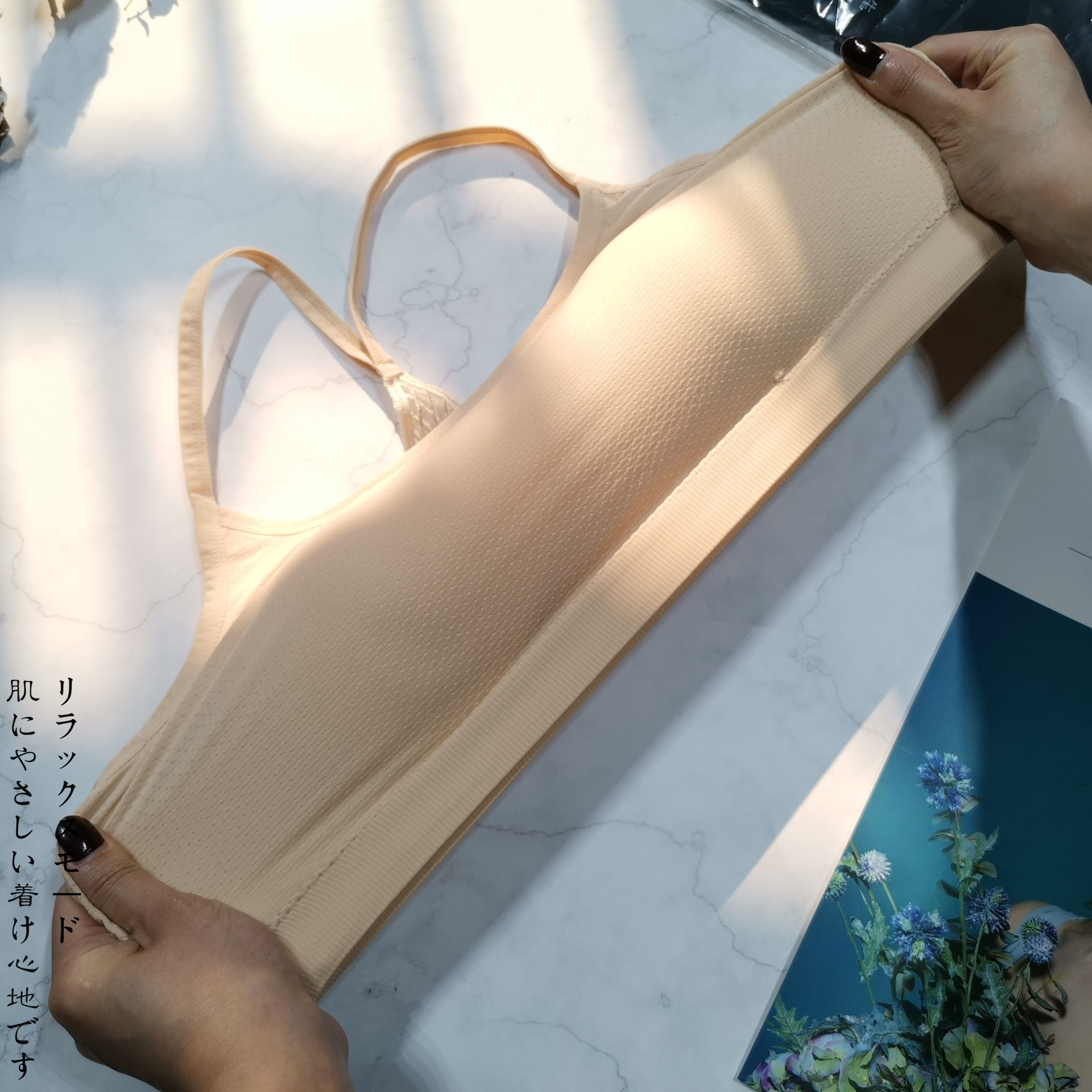 新款无缝内衣女裹胸冰丝背心抹胸裸氨聚拢少女带胸垫美背文胸女