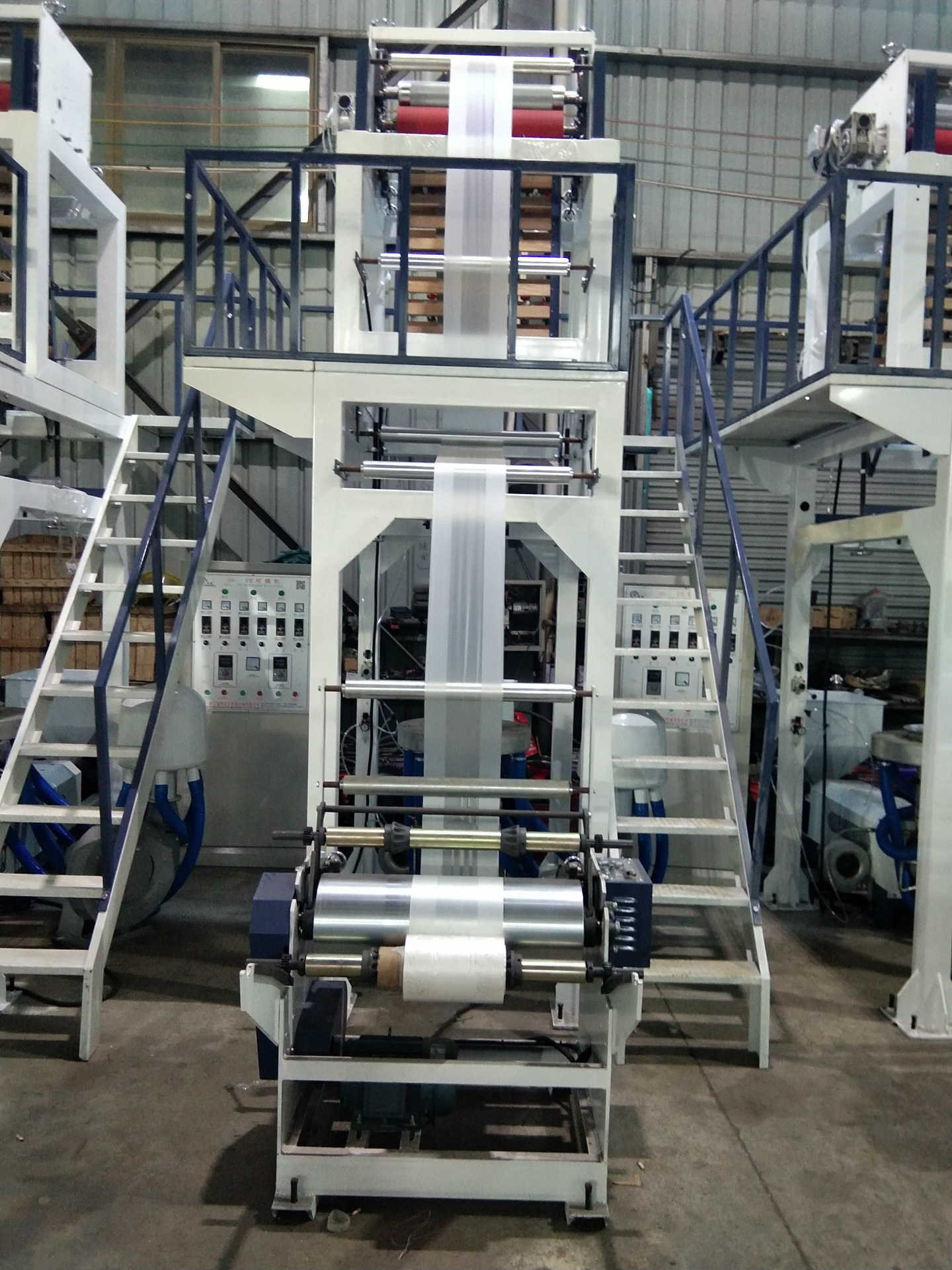 厂家直销:一次性手套吹膜机 pe吹膜机 一次性pe手套吹膜机