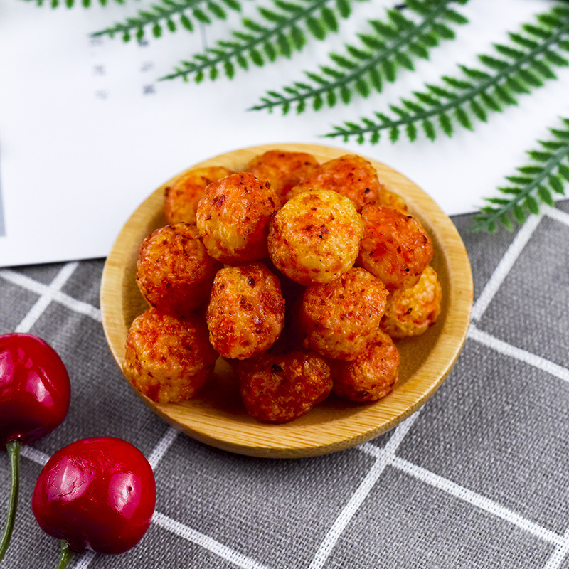 樱桃小丸子辣条26g办公室休闲麻辣零食儿时怀旧叉烧樱桃肉5毛零食