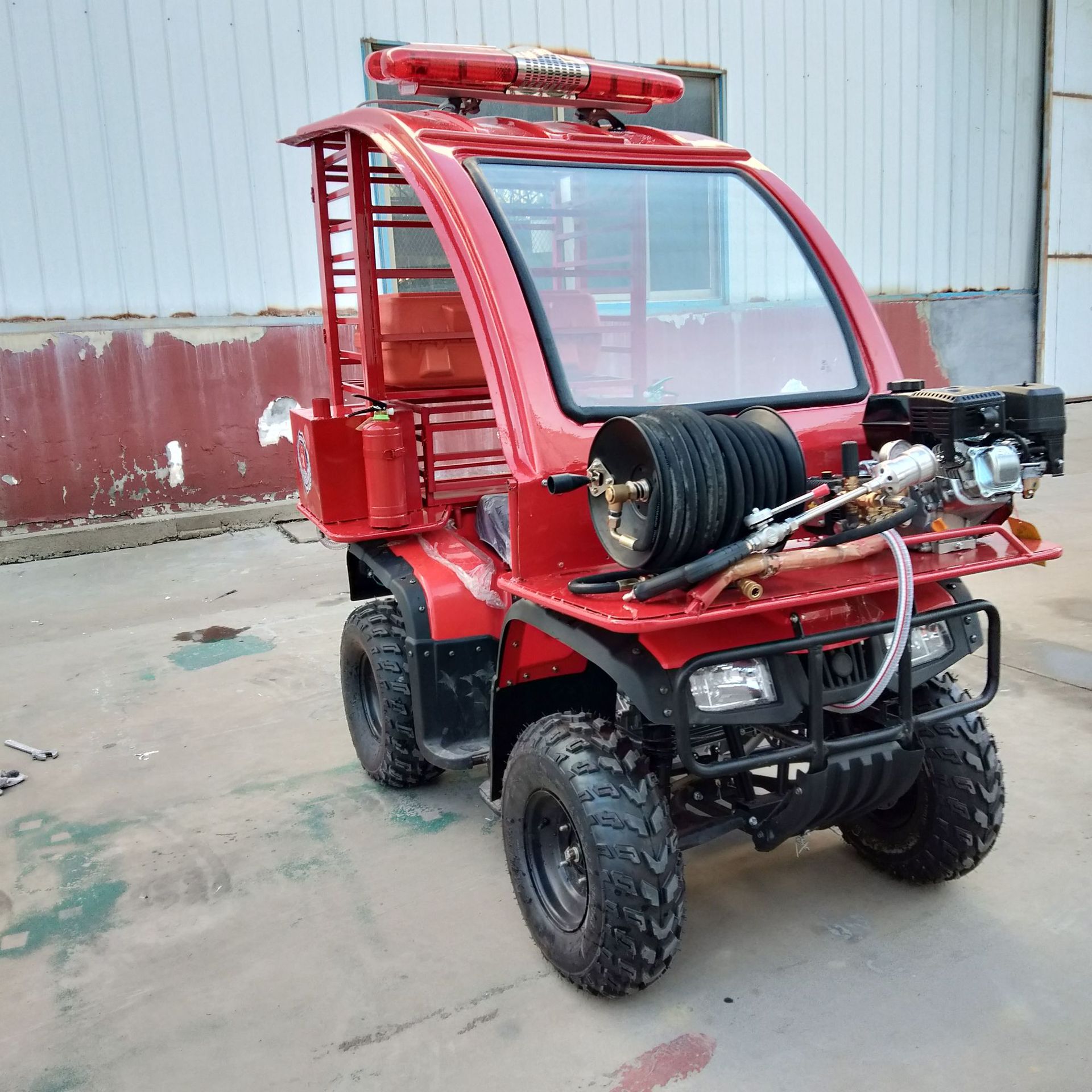 消防摩托车四轮带棚子配置高压细水雾灭火装置