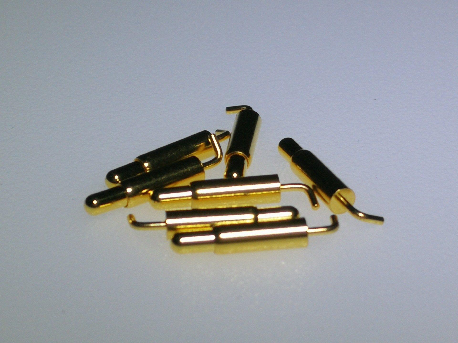 折弯式pogo pin5g大电流无人机tws蓝牙电子充电弹针顶针铜柱探针