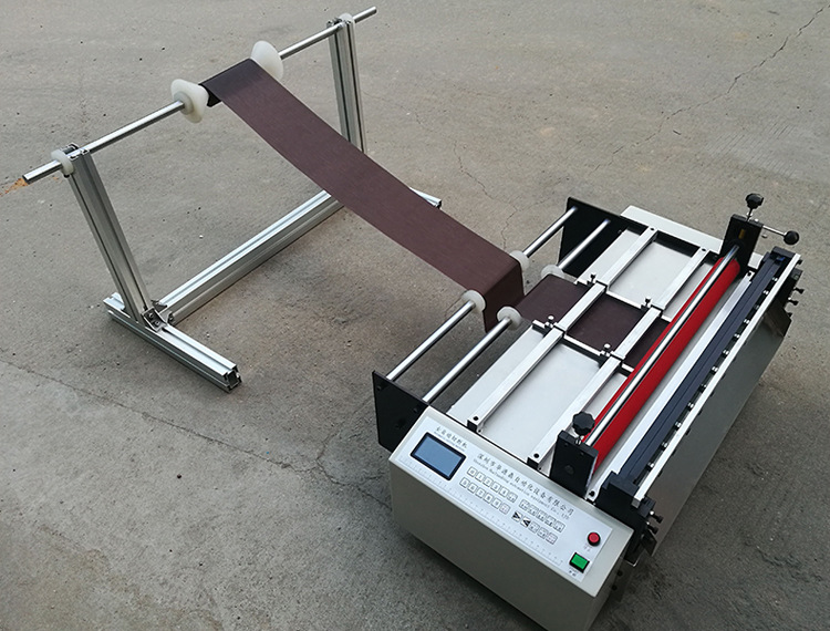 华源鼎水刺无纺布裁切机 水刺无纺布自动裁切机 自动切无纺布机器