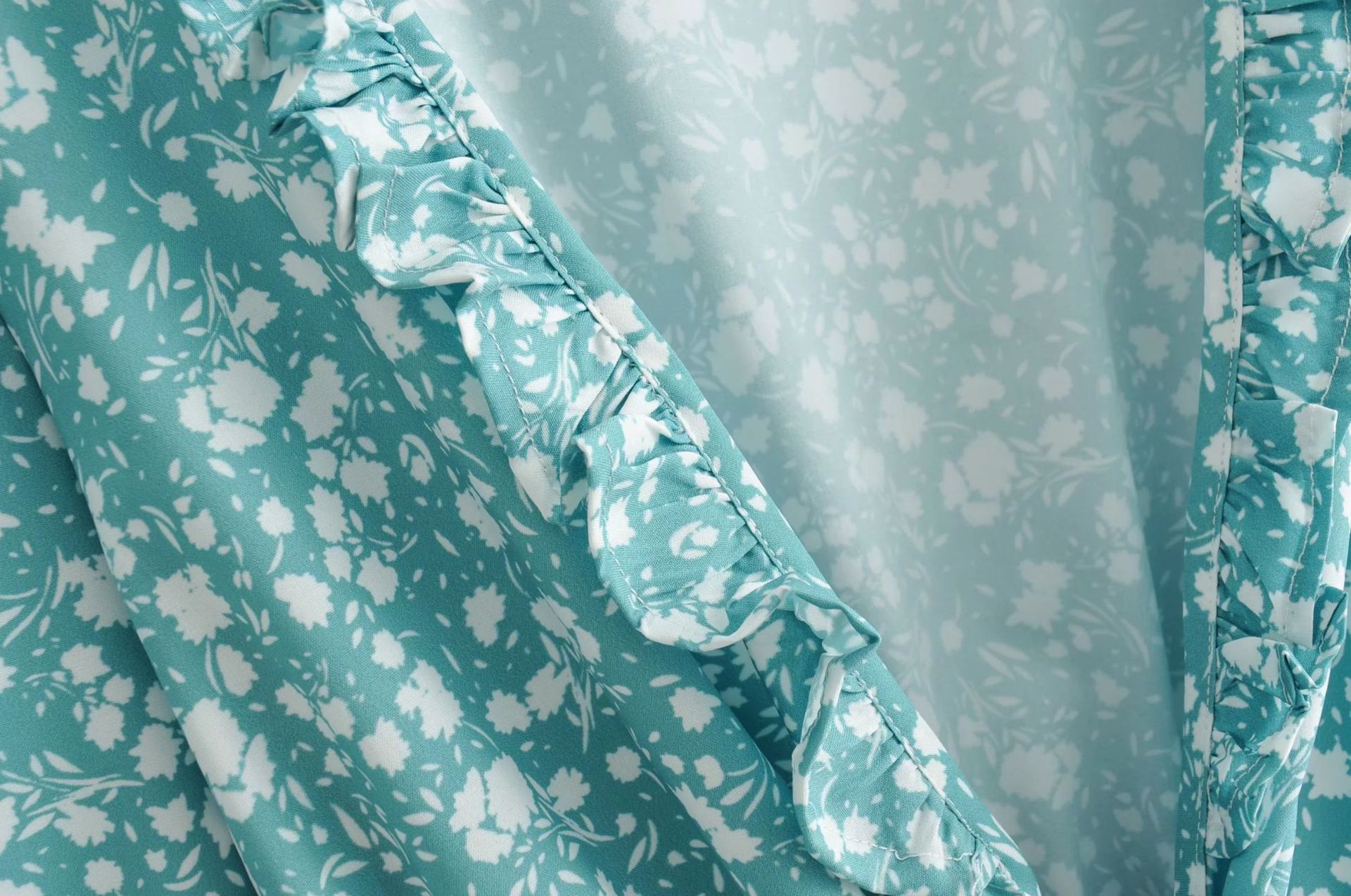 2019夏季女装欧美风新款百搭显瘦深v领薄荷绿绑带连衣裙打底裙