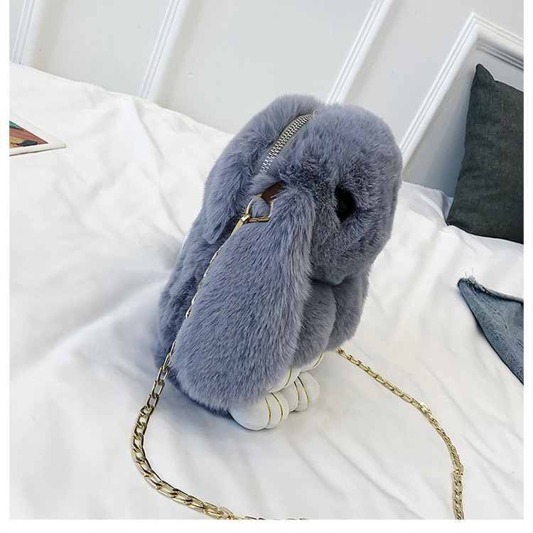品名:仿獭兔毛链条装死兔包包 尺寸:32x22cm 链条长:113cm 克重:220g