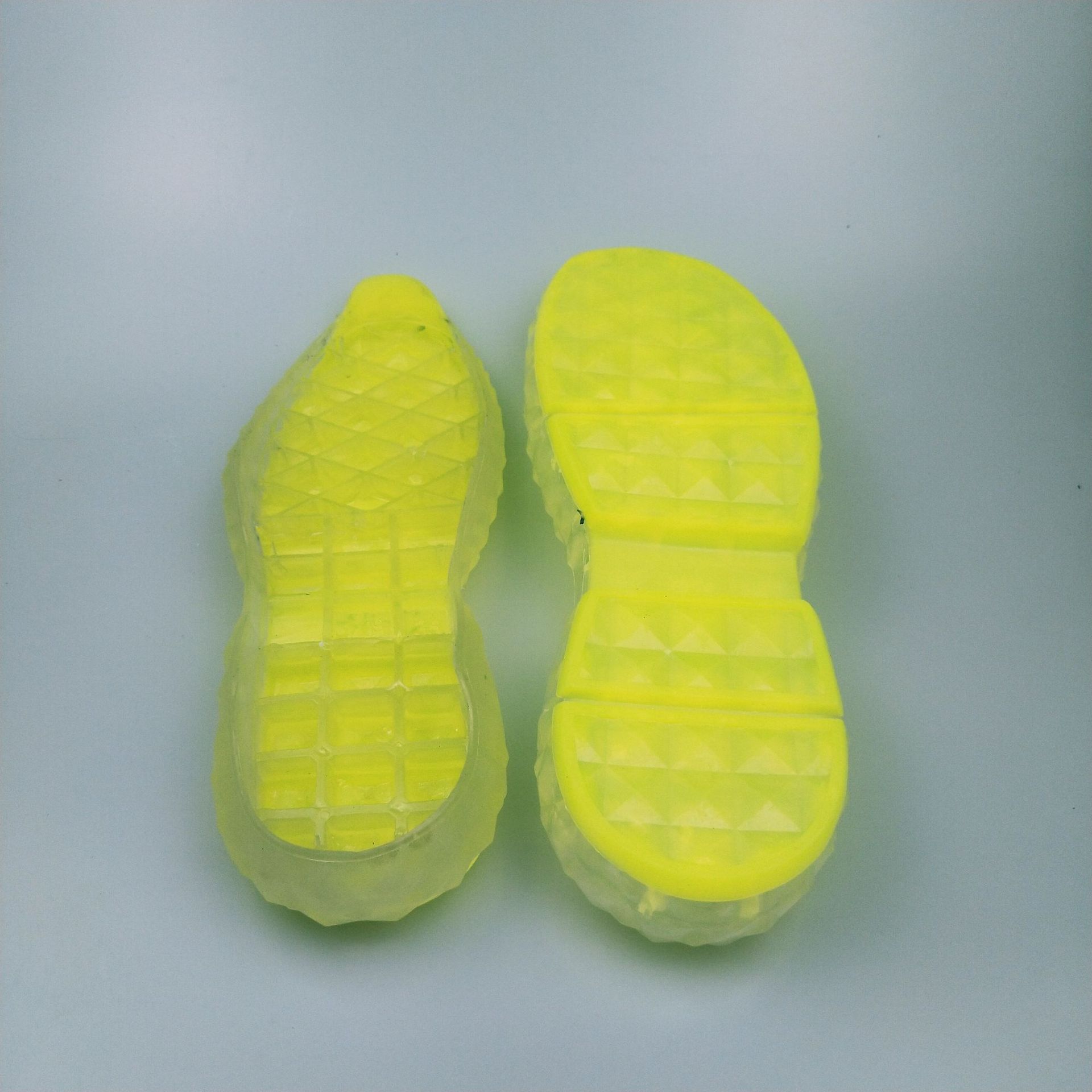 现货批发tpu透明鞋底 气垫鞋底耐高温聚氨酯灯鞋鞋底来图来样定制