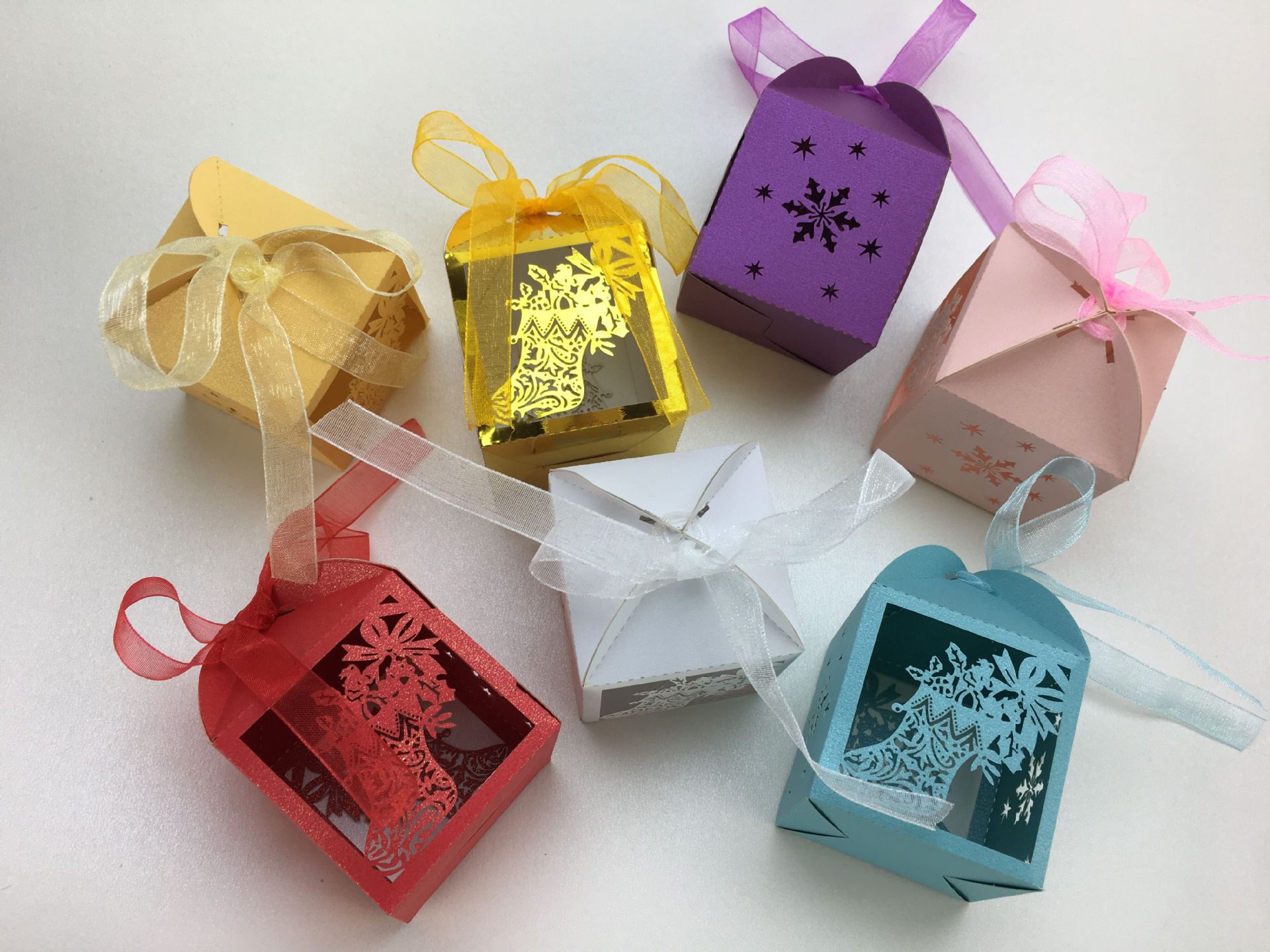 欧式镂空激光喜糖盒 创意糖果盒 圣诞节系列镂空纸盒 厂家直销