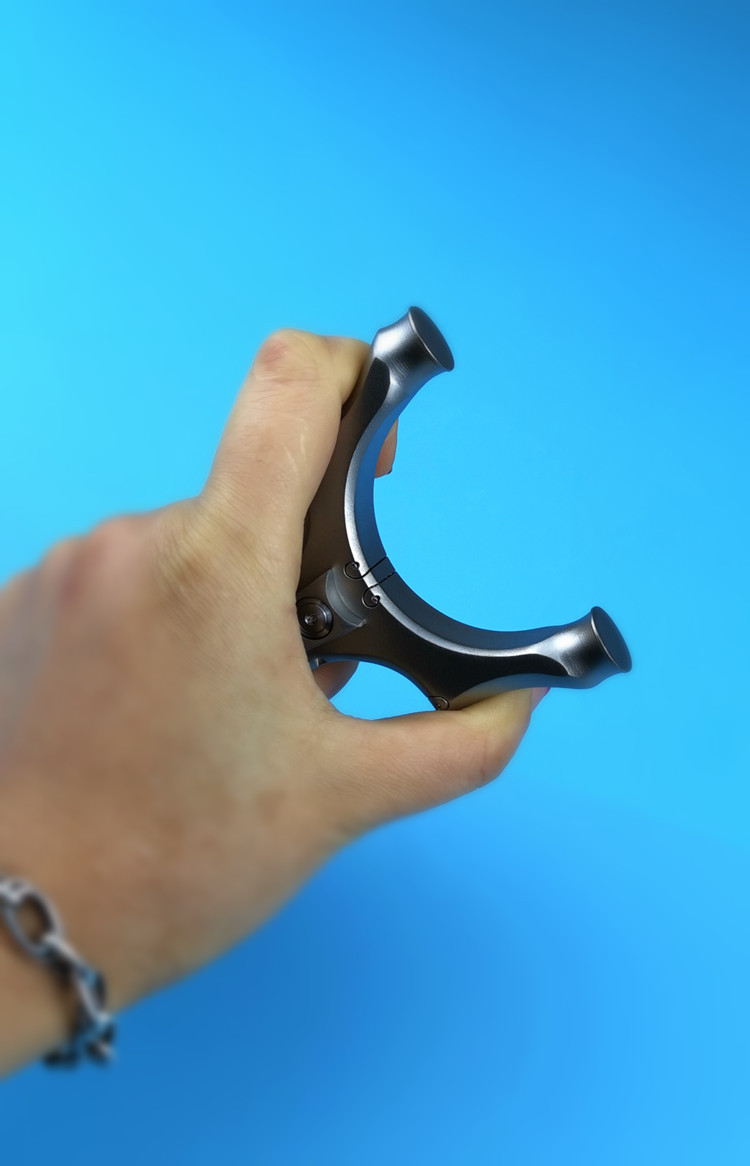 新款数控不锈钢传统吃鸡飞虎叉扁皮弹弓架大威力户外竞技专用弹工