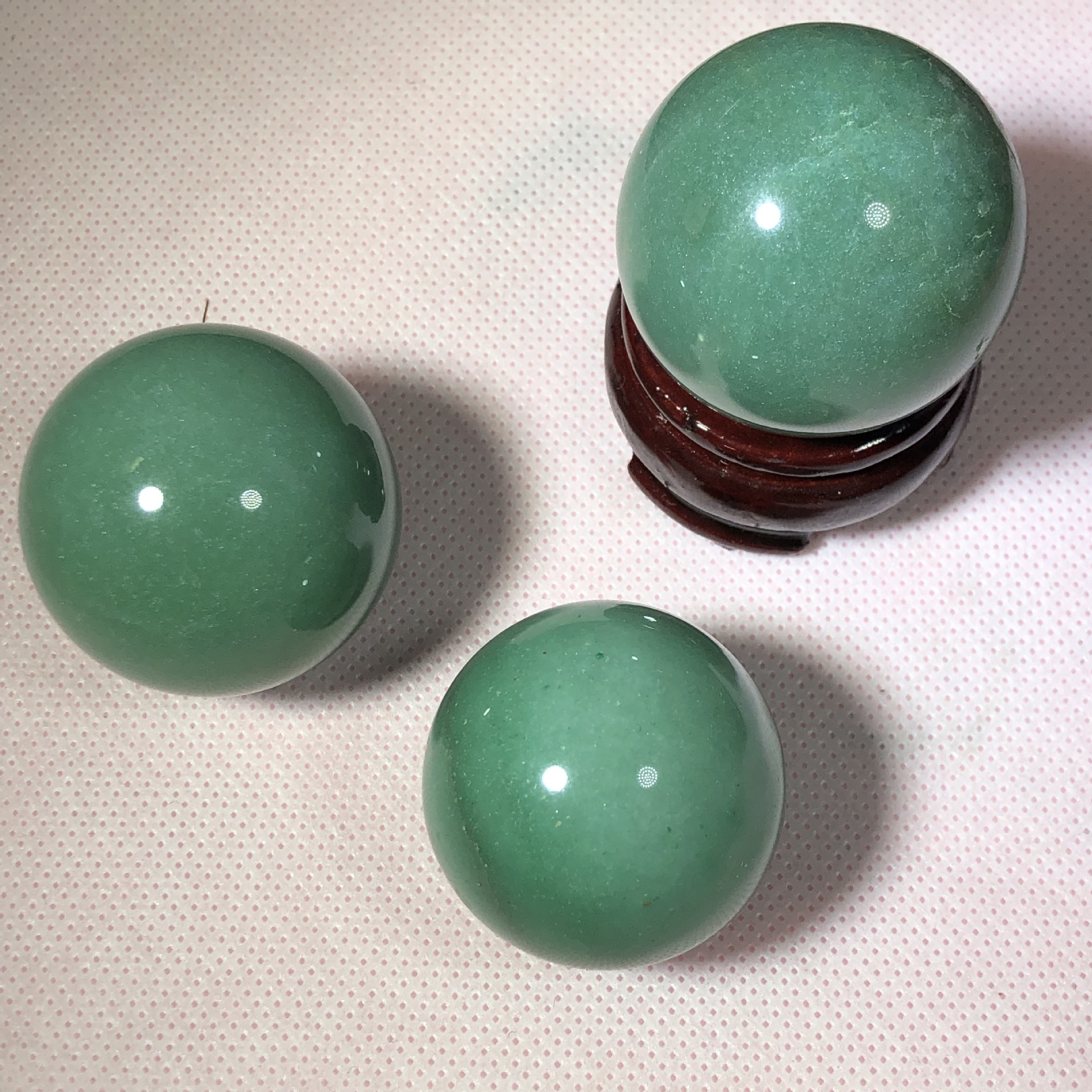 东海产地供应天然东陵玉水晶原石打磨水晶球水晶原石风水摆件