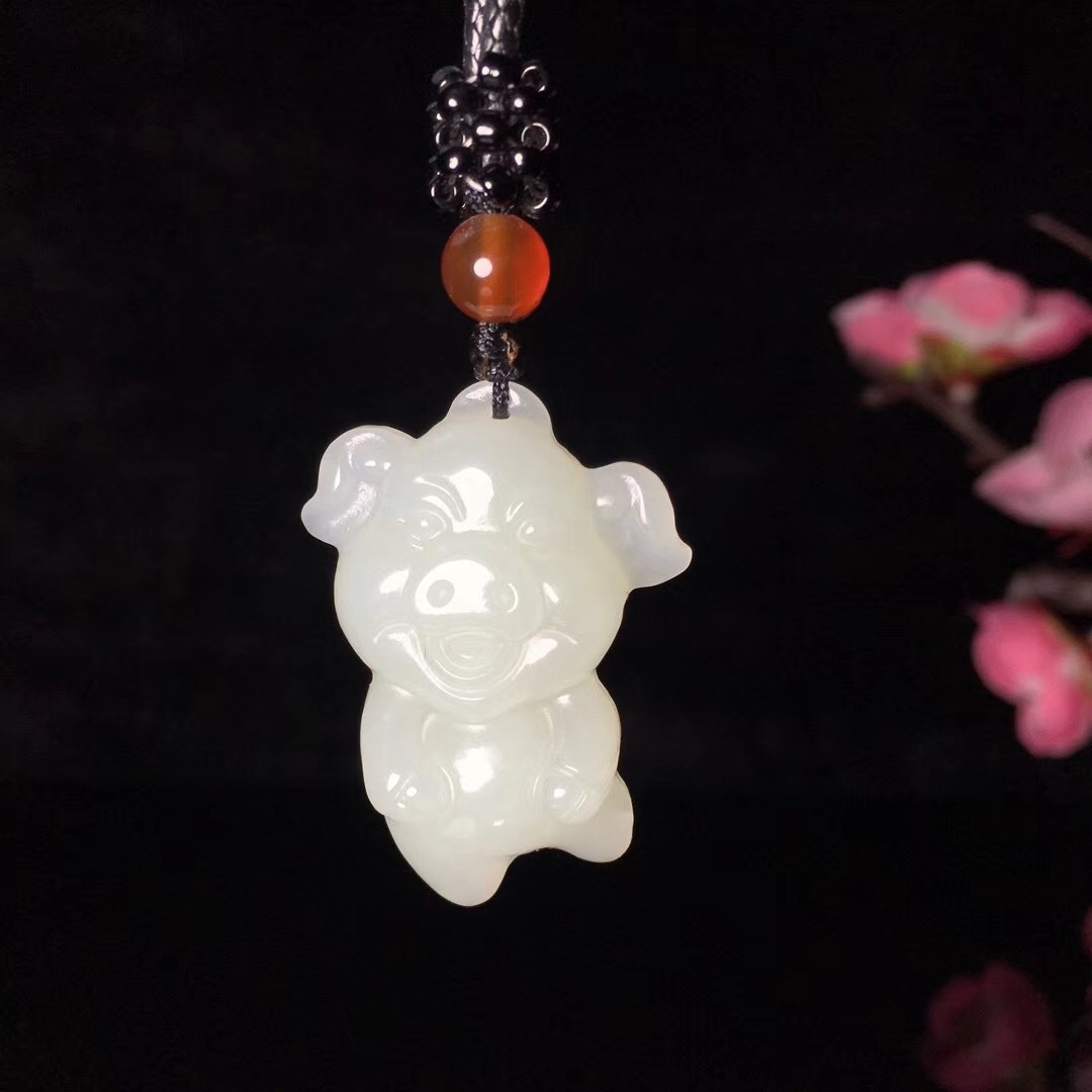 新疆和田玉卡通生肖猪吊坠男女款玉猪玉挂件送证书一件代发