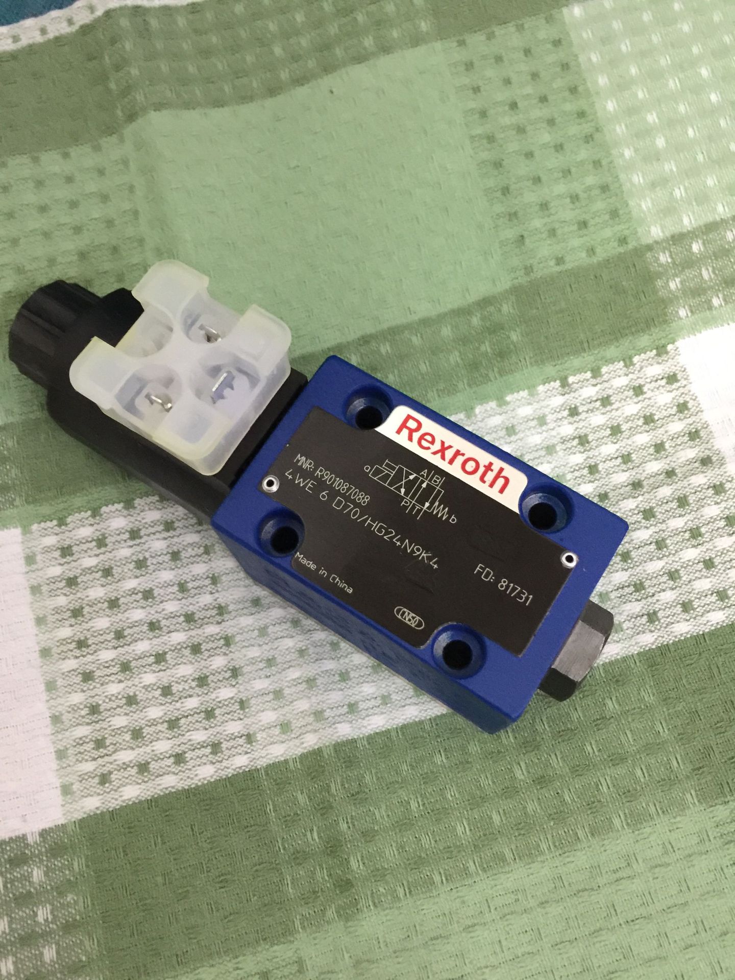 厂家直销开票力士乐华德液压系统电磁换向阀4we6d70hg24n9k4