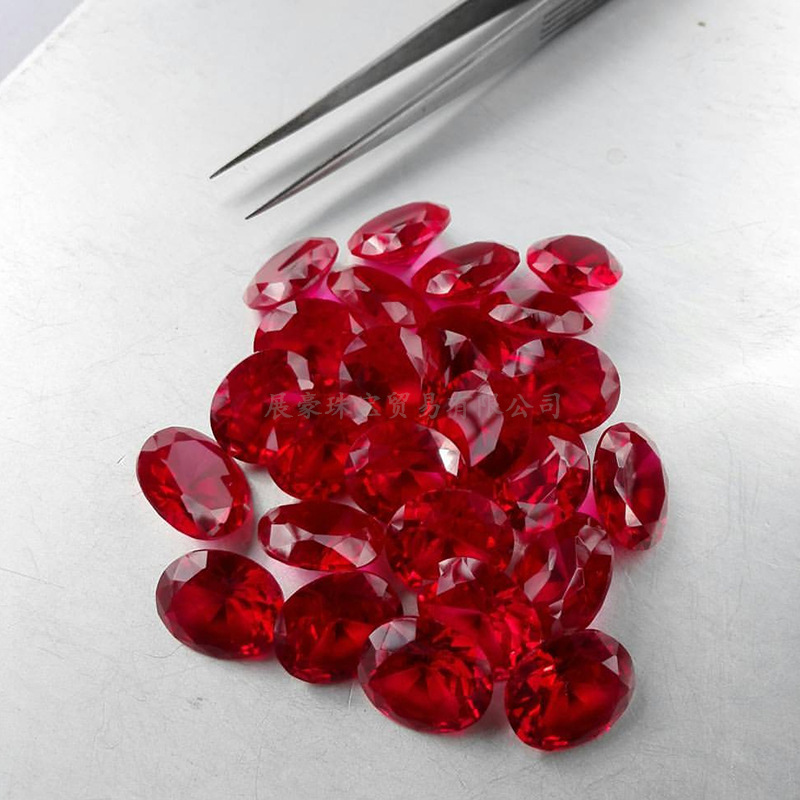 我们公司可提供样品 4,可订做各种形状,各种颜色和各种尺寸的宝石