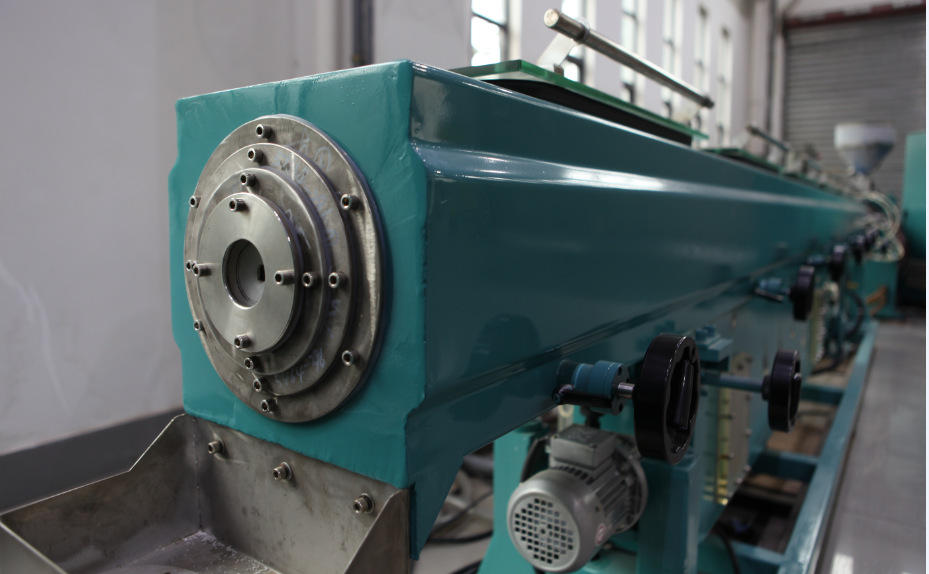 燿安供应pvc单螺杆管材押出机生产线  塑料单螺杆管材生产设备