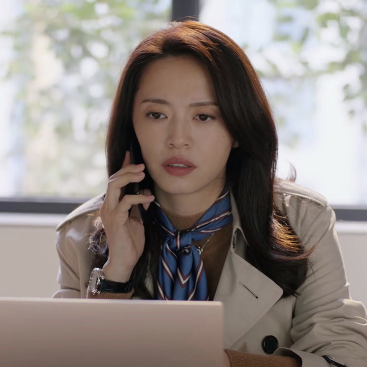 苏明玉姚晨同款丝巾 小方巾新款方形蓝色条纹围巾女百搭装饰领巾